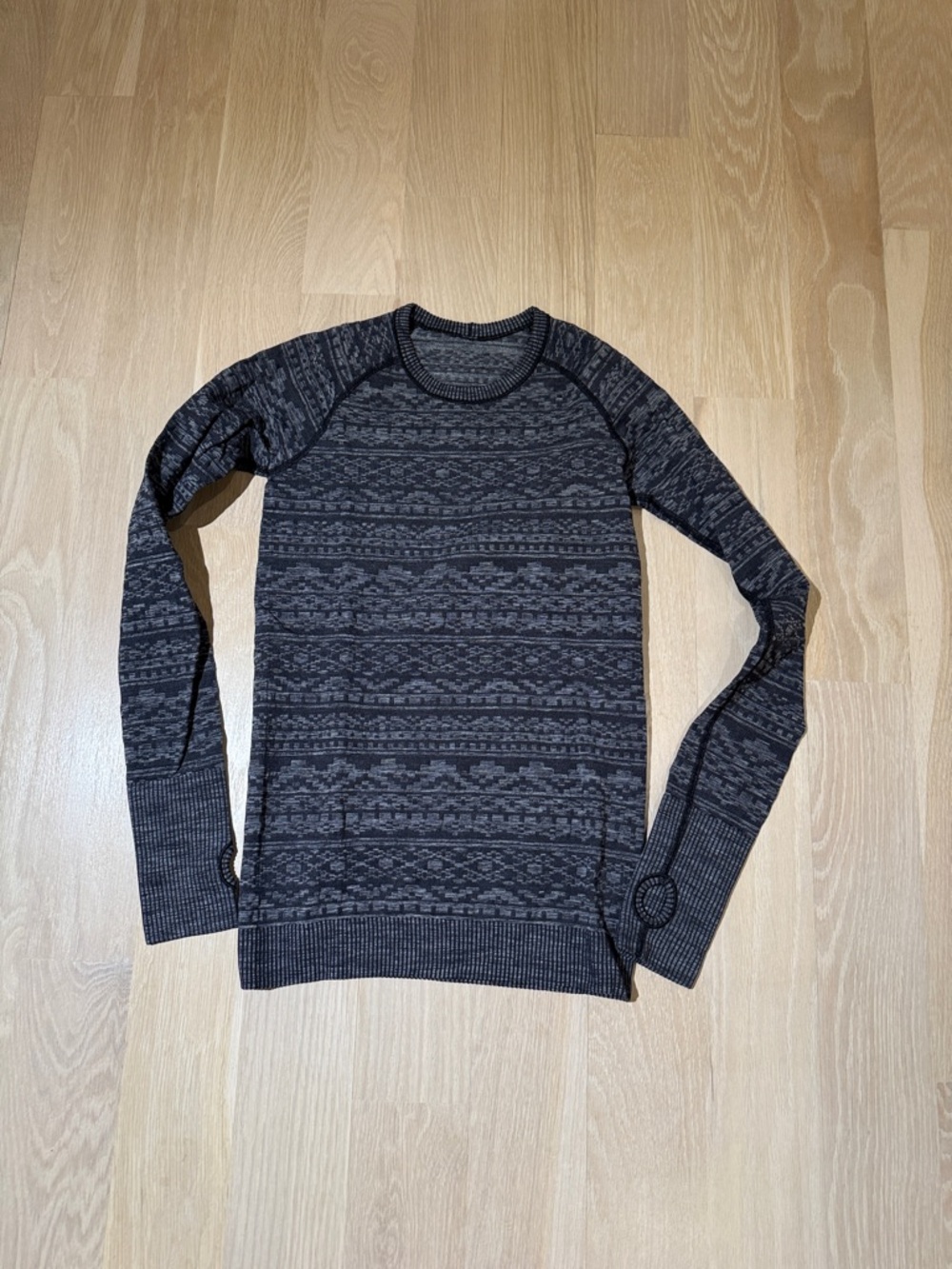 Lululemon jacquard LS top